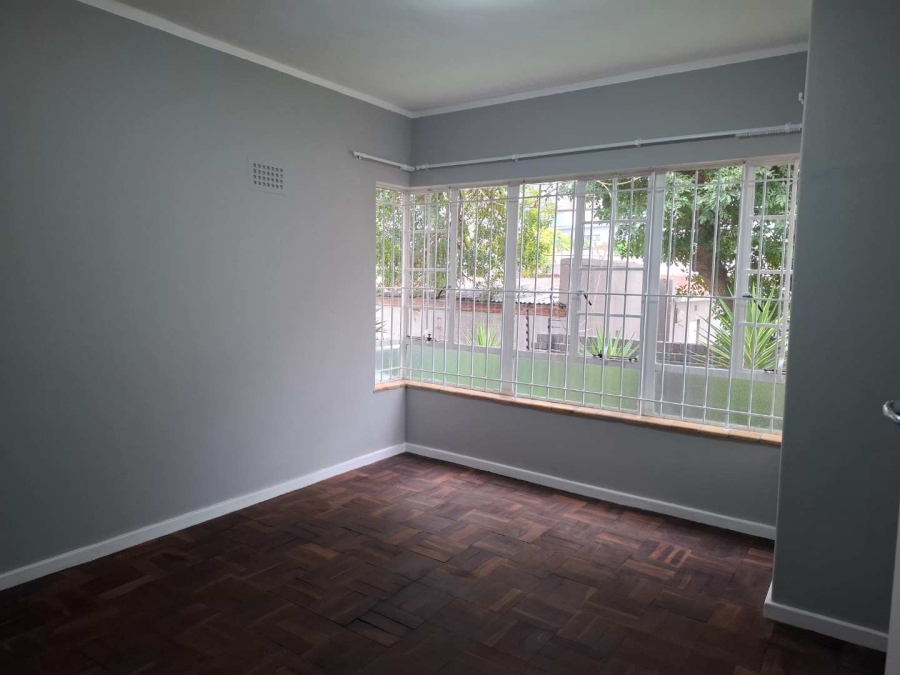 To Let 1 Bedroom Property for Rent in Sea Point Western Cape